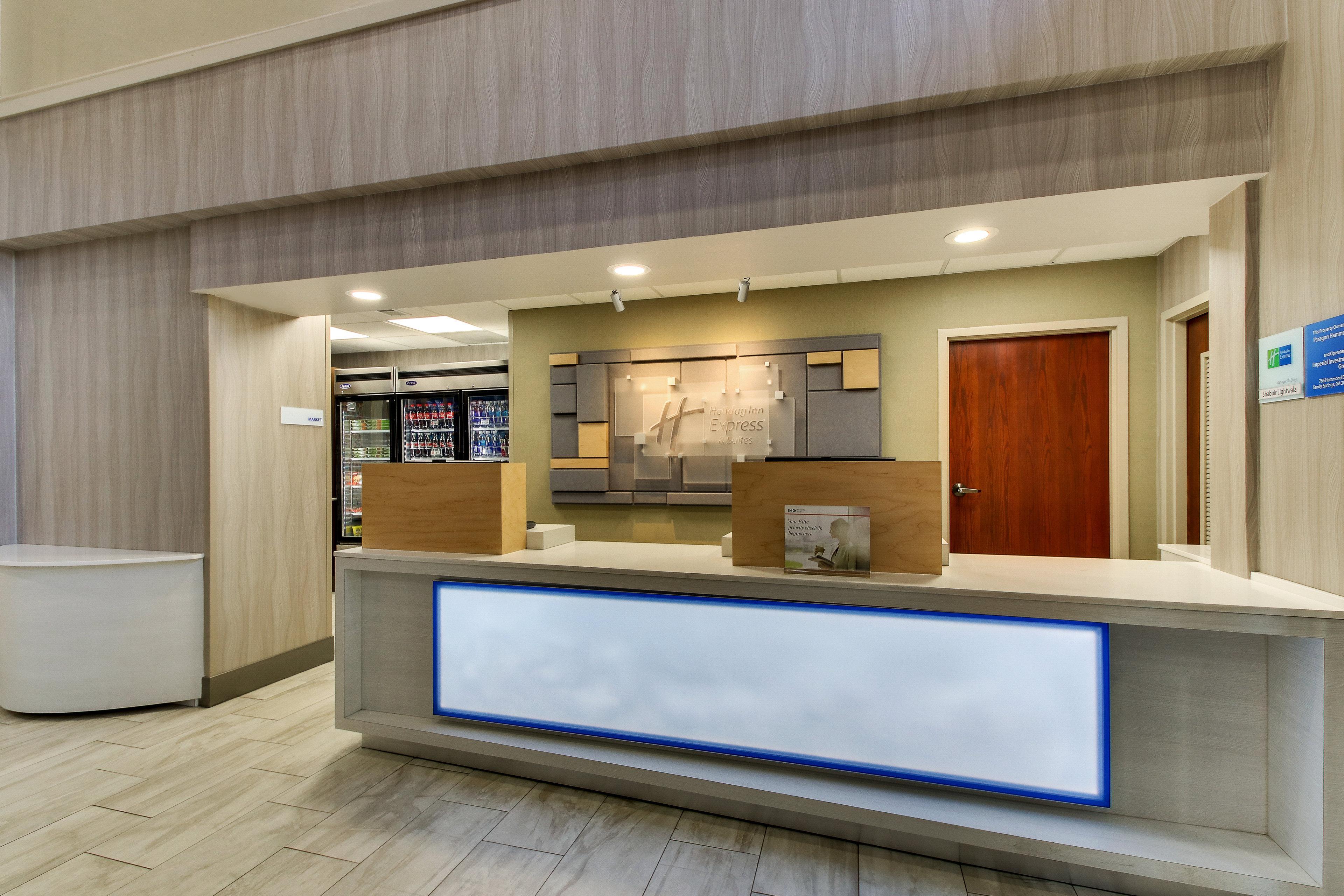 Holiday Inn Express & Suites Atlanta Perimeter Mall Hotel, An Ihg Hotel Sandy Springs Esterno foto